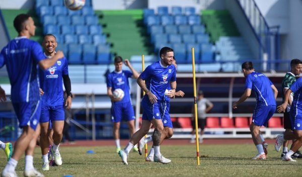 PERSIB Tunggu Hasil MRI, Cedera Febri Hariyadi dalam Pantauan