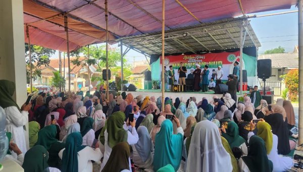 Magnet Antusiasme Masyarakat Desa Cangkuang Wetan Menyambut Kedatangan Calon Wakil Bupati Bandung Ali Syakieb