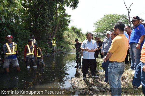 Pj Andriyanto Gelar Sidak Sungai Wangi, Tegaskan Komitmen Pemerintah Atasi Pencemaran