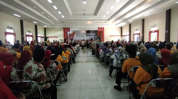Tasyakuran Hari Koperasi Ke-77: Ribuan Peserta Hadir di Bandung