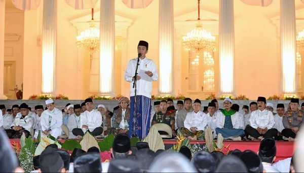 Momen Haru di Istana Merdeka: Presiden Jokowi Hadiri Zikir dan Doa Kebangsaan Terakhir sebagai Kepala Negara