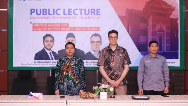 Kuliah Umum UIN KHAS Jember Bahas “Rethinking Javanese Islam” dengan Narasumber dari Leiden University