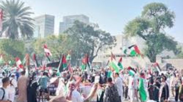 Sejumlah Elemen Masyarakat Gelar Aksi Solidaritas untuk Gaza di Depan Kedubes AS