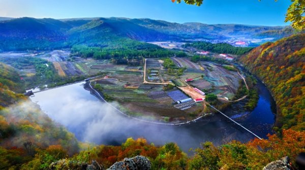 Musim-Musim Heilongjiang, Perjalanan Puisi dan Lukisan