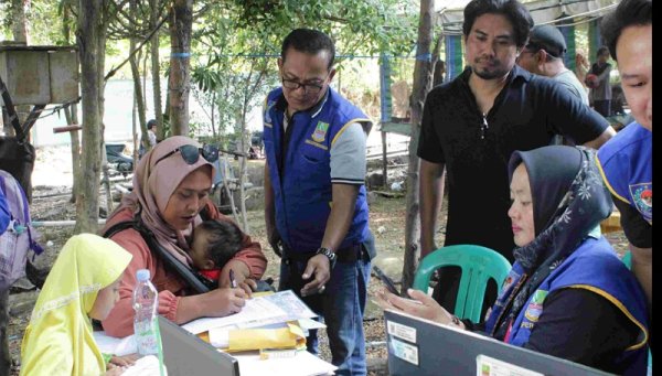 Stand Layanan Adminduk di Hajat Bumi Situ Rawa Binong Permudah Urus Dokumen Kependudukan Warga Hegarmukti