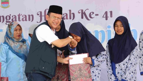 Pj Bupati Bekasi Dani Ramdan Hadiri Hari Lahir ke-41 YPI Addamaniah