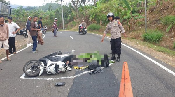 3 Kendaraan Terlibat Kecelakaan di Sukabumi, Satu Orang Tewas