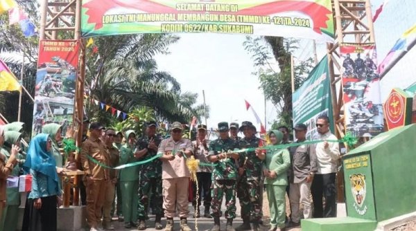 Aspal Jalan hingga Buat Sumur Bor, Bupati Sukabumi Sebut TMMD Mengeliminir Permasalahan