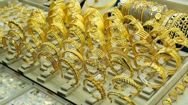 Harga Emas Antam Stabil Meski Terjadi Penurunan pada Sabtu, Prediksi Analis Tetap Optimis