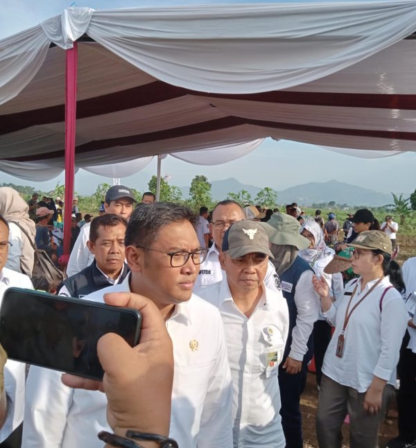 Wamentan Sudaryono Optimis Tahuni Ini Tren Produksi Padi Akan Mengalami Kenaikan
