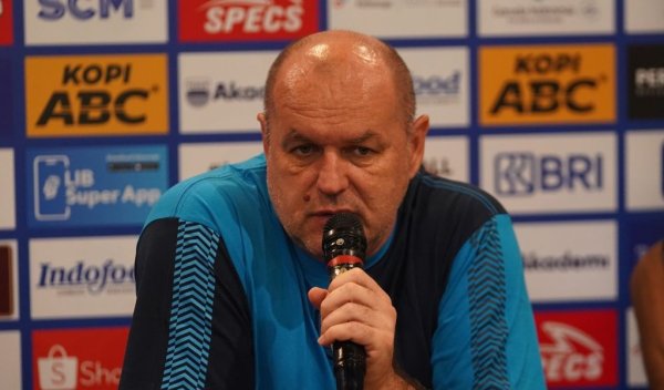 Bojan Hodak Optimistis Sambut Laga Pembuka, Harapkan Dukungan Penuh Bobotoh
