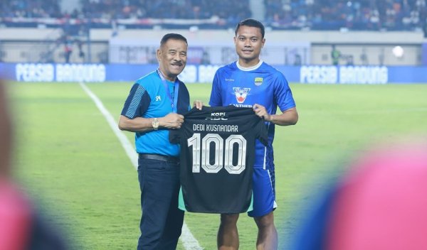 PERSIB Berikan Penghargaan Khusus kepada "Club 100" Menjelang Laga Perdana Liga 1
