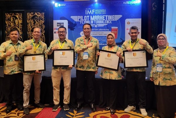 Pemkab Bandung Borong 4 Penghargaan Pelayanan Publik dari MarkPlus Institute