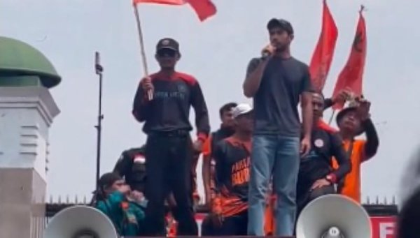 Reza Rahadian Mengejutkan Publik: Tolak UU Pilkada, Negara Bukan Milik Keluarga Tertentu!