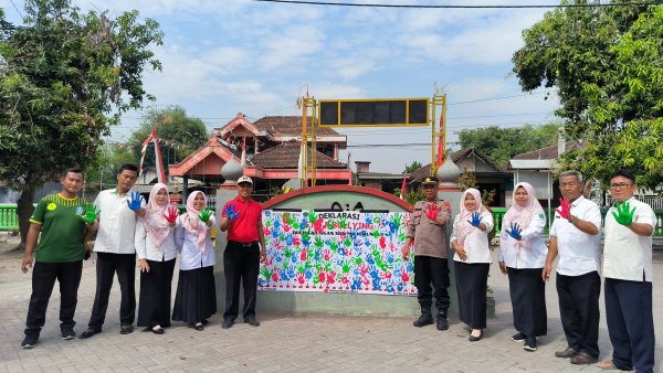 Polisi Bersama Pelajar Deklarasikan Stop Bullying