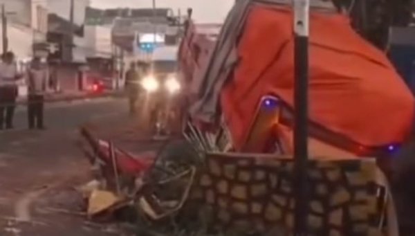 Kecelakaan Maut di Lawang: Dua Truk Terlibat, Satu Korban Meninggal