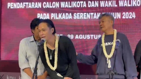 Alam Mbah Dukun Resmi Daftar Sebagai Calon Wakil Wali Kota Banjar 2024