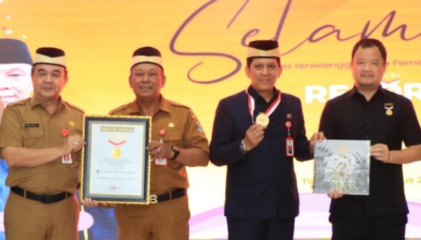 Pemkab Tangerang Cetak Rekor MURI Dunia untuk Gerakan Tanam Cabai Cepat Panen Terbanyak