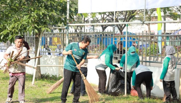 Bupati Tangerang Andi Ony Pimpin Jumat Bersih, Dorong Kebiasaan Hidup Sehat dan Bersih