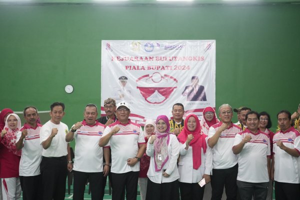 Kejuaraan Bulutangkis Piala Bupati 2024 Resmi Dibuka di Cibinong