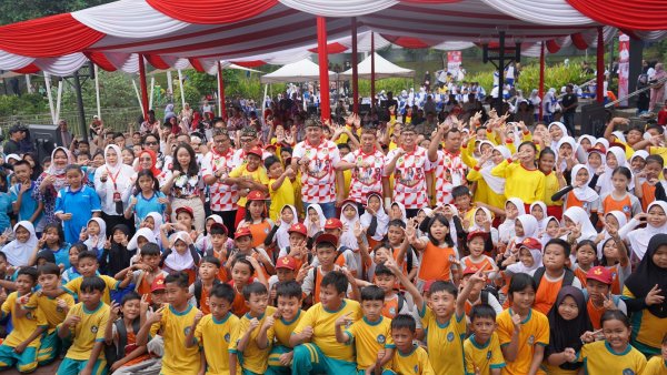 Meriahkan HUT ke-79 RI, Pj. Bupati Bogor Buka Festival Catur Raksasa di Situ Plaza Cibinong