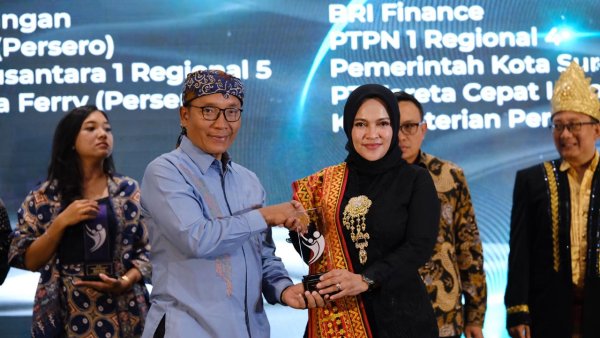 Kian Populer, PLN Icon Plus Sabet Penghargaan di Media Relations Awards