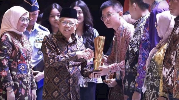 Huawei Raih Penghargaan Tertinggi atas Kontribusinya dalam Ketenagakerjaan Indonesia