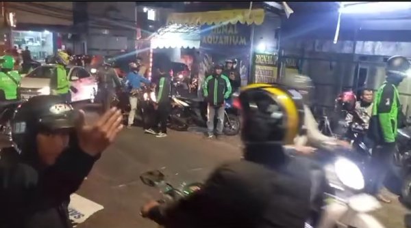 Kronologi Bentrok Opang VS Ojol di Pasir Impun Bandung