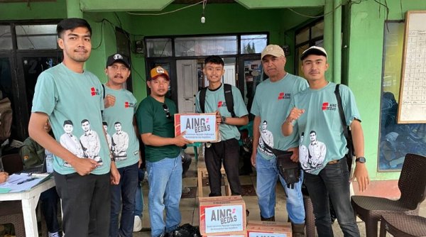 Gempa Kabupaten Bandung : Relawan AingBedas Berikan Bantuan Kepada Korban