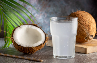 Manfaat Minum Air Kelapa Tua untuk Kesehatan