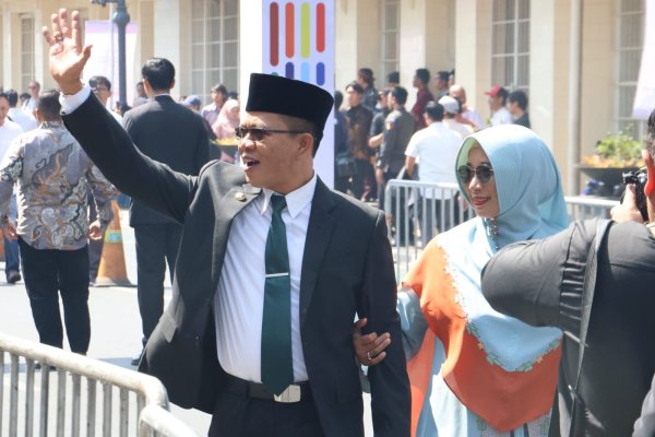 Hadiri Pelantikan Anggota DPRD Jabar, Bupati Dadang Supriatna Sampaikan Tiga Hal Ini