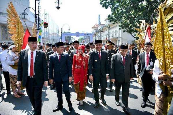 Sinergi Menuju Jabar Terdepan: Penjabat Gubernur Bey Machmudin Ajak DPRD Baru Bersatu untuk Kesejahteraan Rakyat