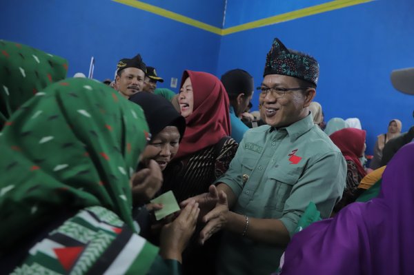 Rembug Bedas di Desa Sukaluyu, Bupati Bandung Pastikan 13 Program Prioritas Berjalan di Masyarakat