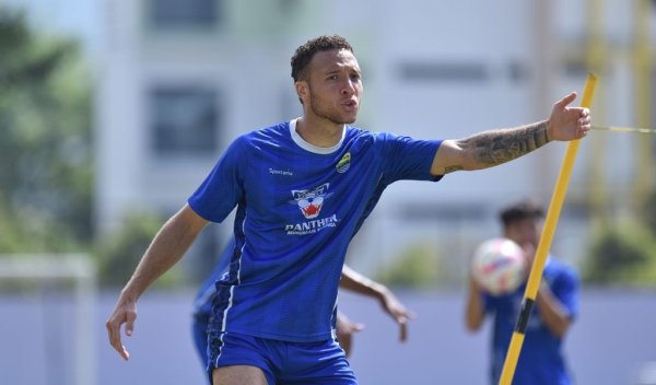 Mailson Lima Optimistis Kerja Sama Lini Depan PERSIB Semakin Solid Jelang Hadapi PSM