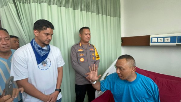 Kapolresta Bandung dan Manajemen Persib Jenguk Steward Korban Pengeroyokan