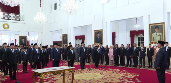 Presiden Prabowo Subianto Lantik Kabinet Merah Putih