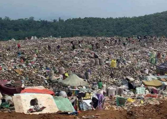 Kota Bandung Targetkan Pengurangan Sampah Sebanyak 140 Ritase per Hari hingga November 2024
