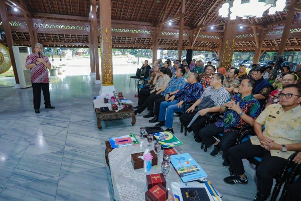 TPA Sarimukti Overload, Pemkot Bandung Siasati Pengurangan Ritase Pengiriman Sampah