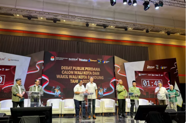 Calon Wali Kota Bandung Bahas Solusi Masalah Sampah dalam Debat Publik