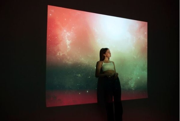 Mengapa Layar OLED Lebih Unggul daripada LCD pada Smartphone