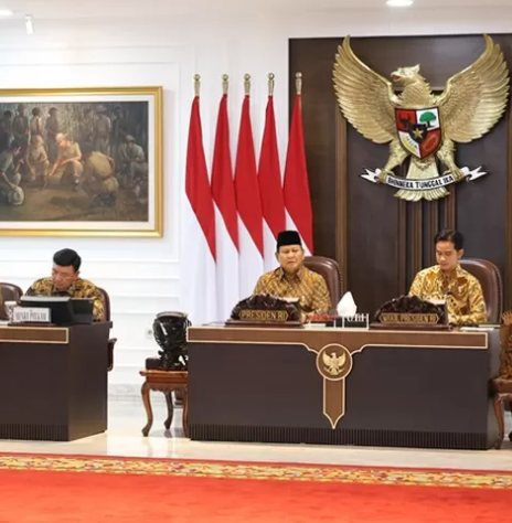 Prabowo Subianto Tekankan Efisiensi Pengelolaan Anggaran Negara dalam Rapat Kabinet Pertama