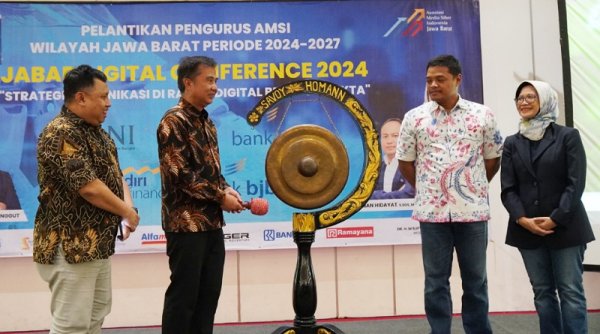 Tantangan Media Siber di Tengah Kehadiran Perkembangan AI