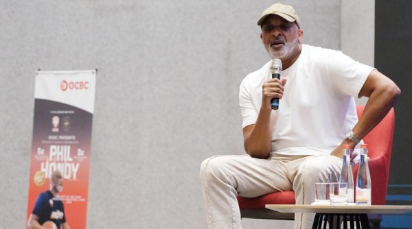 Phil Handy Motivasi Pebasket Muda di Meet and Greet 94 Feet of The Game Indonesia 2024