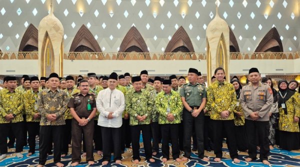 Dr. H.M. Jusuf Kalla Melantik Pimpinan Wilayah DMI Jawa Barat Periode 2024-2029