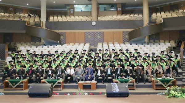 75 Mahasiswa STAI Baitul Arqom Ikuti Wisuda ke XI/2024 di Gedung Budaya Soreang