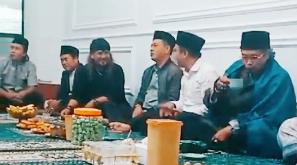 Kang DS Hadir dan Didaulat Memberikan Sambutan pada Haul ke-20 KH Ali Imran di Pacet