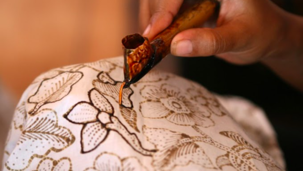 Hari Batik Nasional 2 Oktober 2024