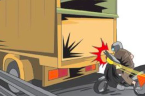 Pemotor Bonceng Tiga di Bogor Hantam Pikap 1 Orang Tewas