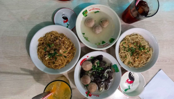 Kuliner Legendaris di Sekitar Tengah Kota Bandung