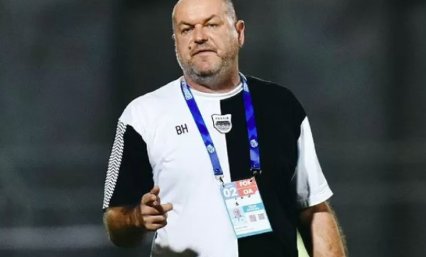 Pelatih PERSIB, Bojan Hodak, Puji Kinerja Tim Usai Kemenangan atas Persebaya